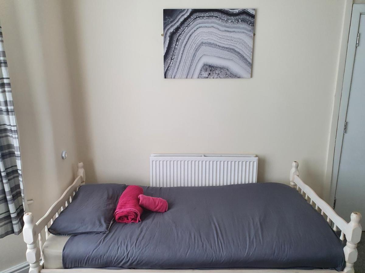 12 Person 6 Bedroom Self Catering House Liverpool Exteriér fotografie