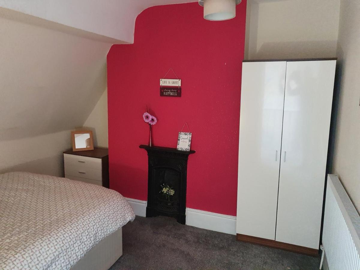 12 Person 6 Bedroom Self Catering House Liverpool Exteriér fotografie