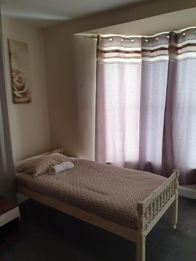 12 Person 6 Bedroom Self Catering House Liverpool Exteriér fotografie