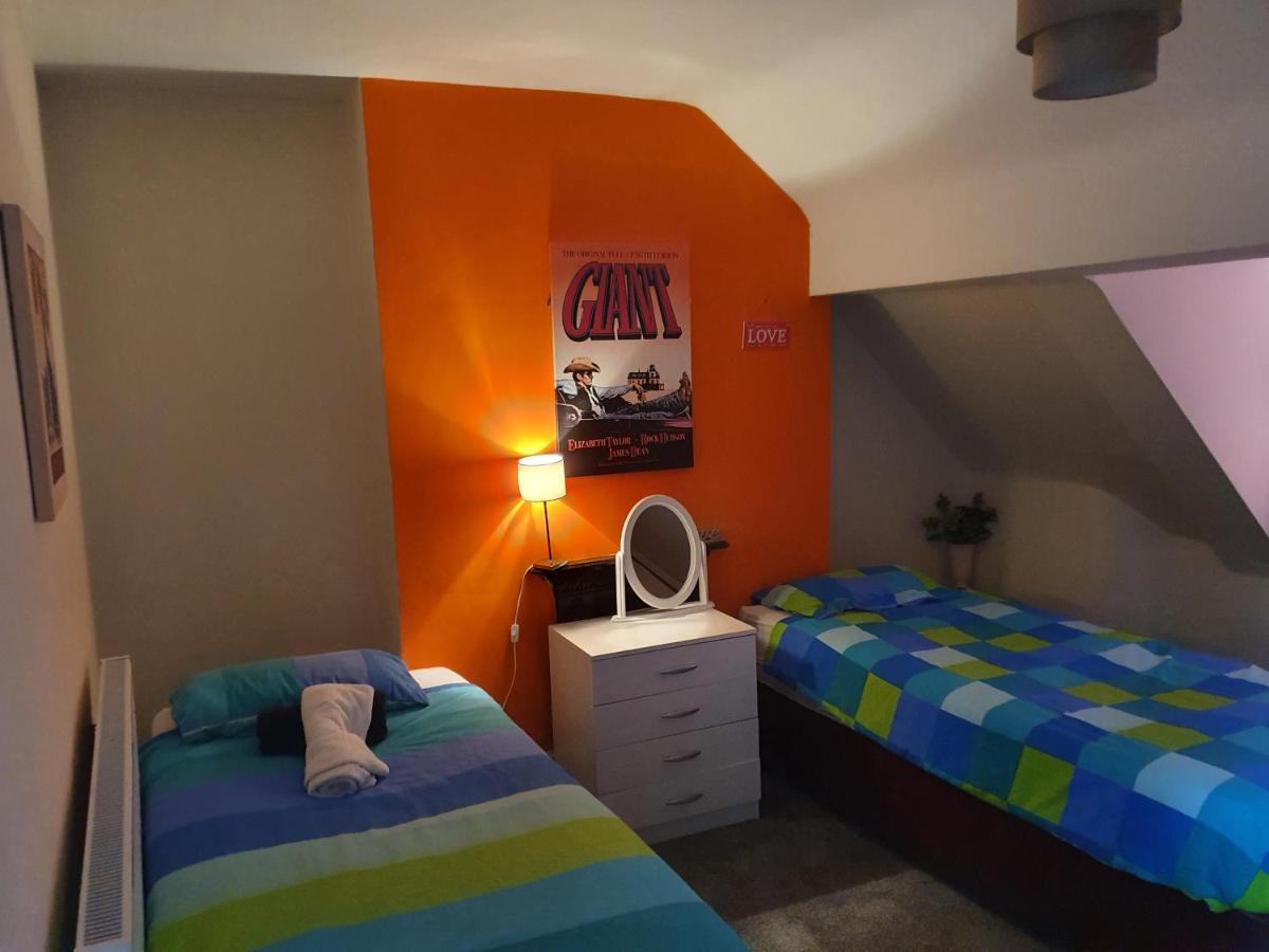 12 Person 6 Bedroom Self Catering House Liverpool Exteriér fotografie
