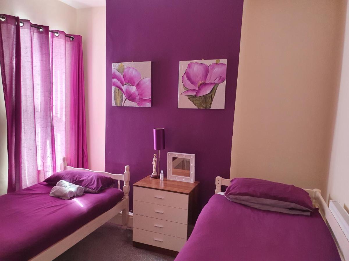 12 Person 6 Bedroom Self Catering House Liverpool Exteriér fotografie