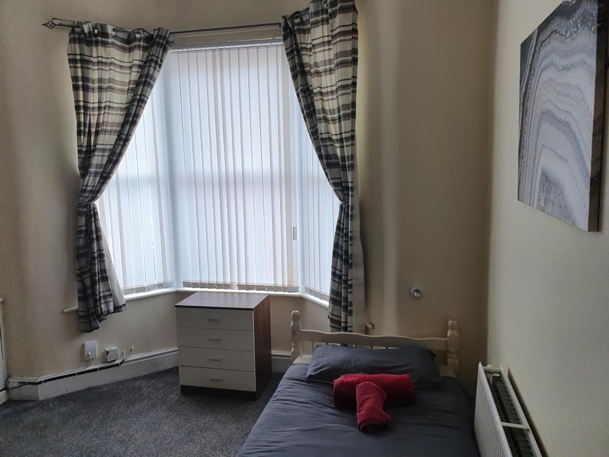 12 Person 6 Bedroom Self Catering House Liverpool Exteriér fotografie