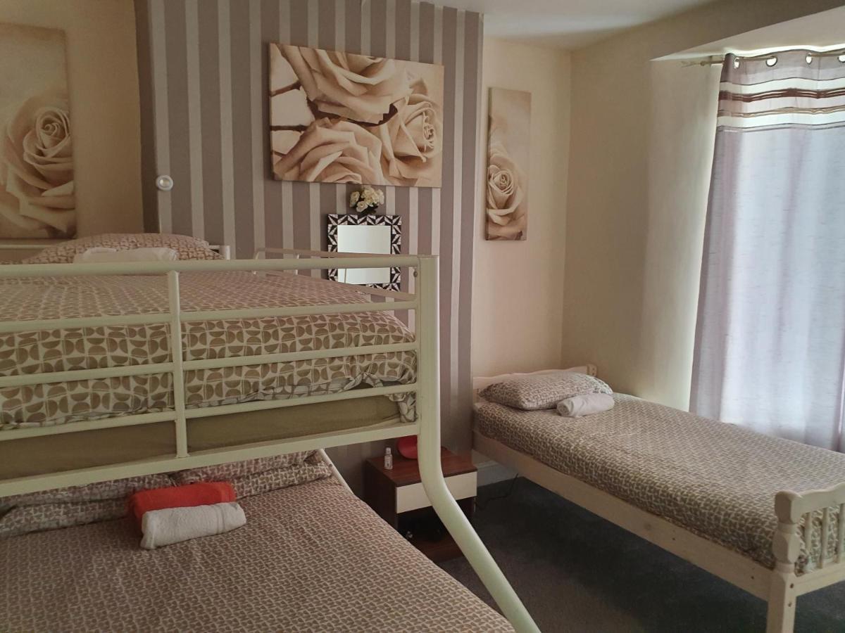 12 Person 6 Bedroom Self Catering House Liverpool Exteriér fotografie