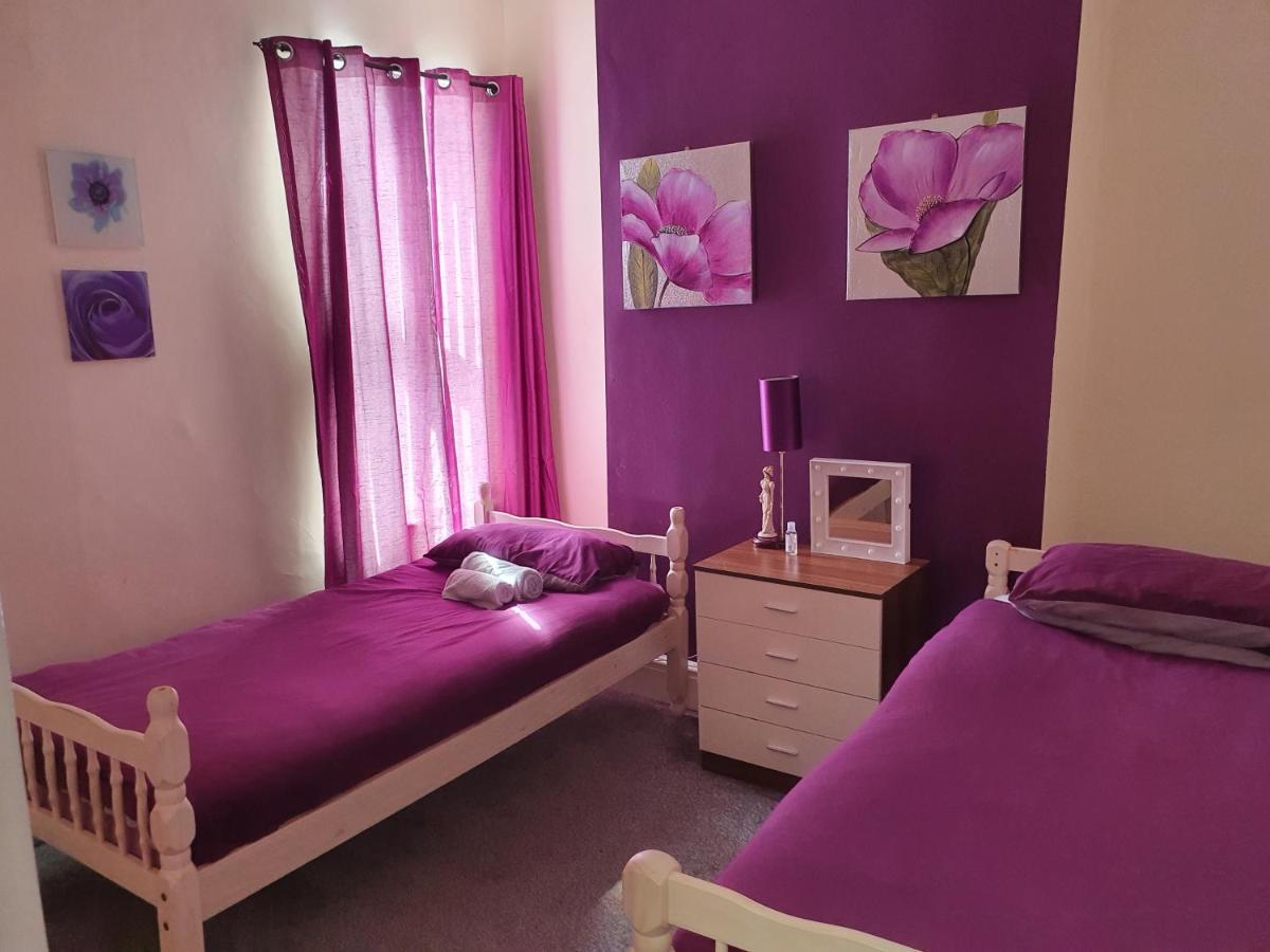 12 Person 6 Bedroom Self Catering House Liverpool Exteriér fotografie